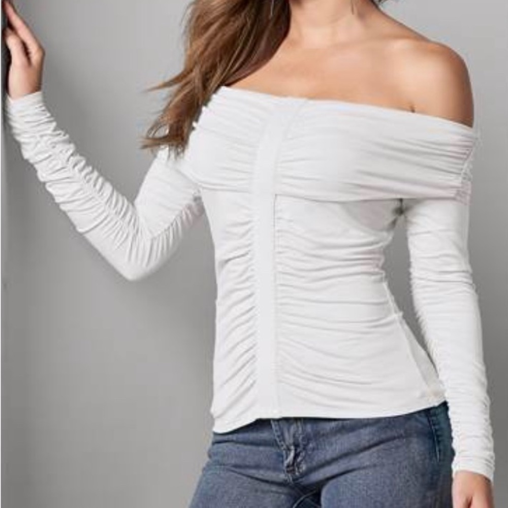NWOTS VENUS white off the shoulder top. M/L